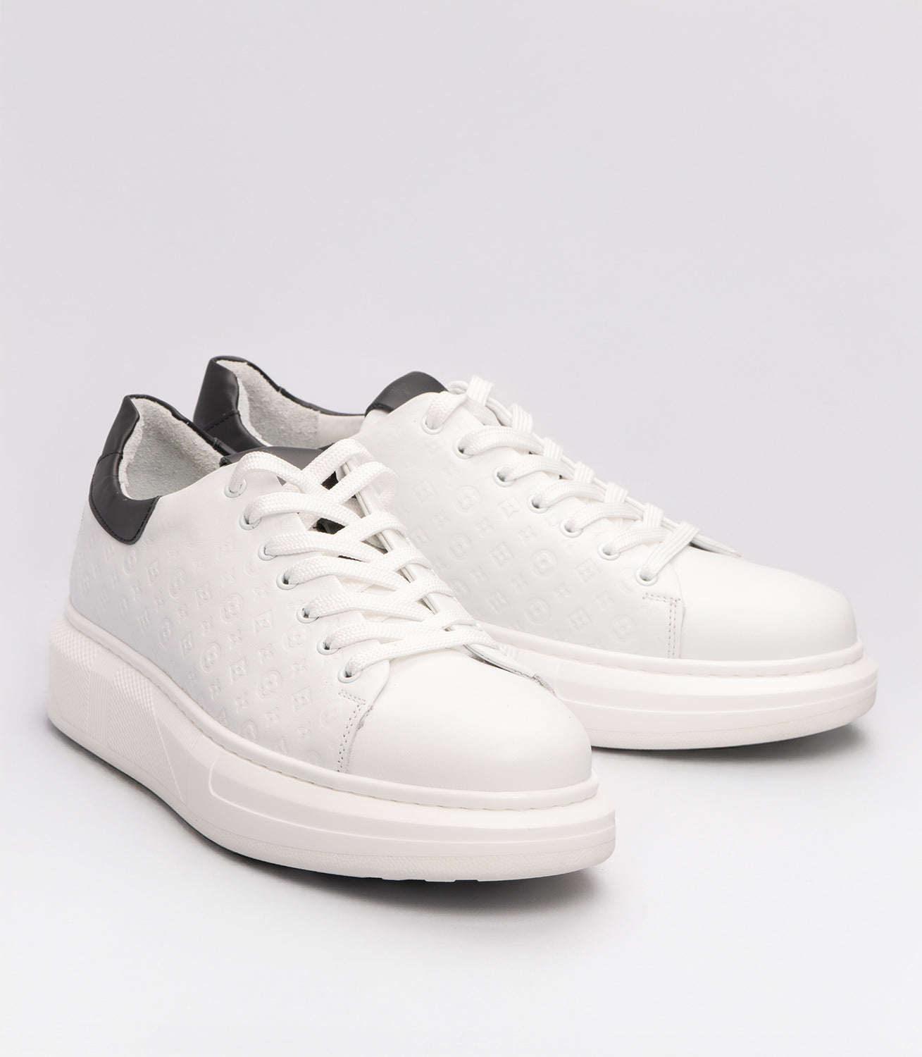 21006 Erkek  Monogram Desenli Sneaker BEYAZ